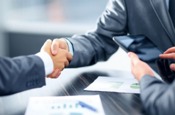 How can banks work with the new LMA model CRI policy?